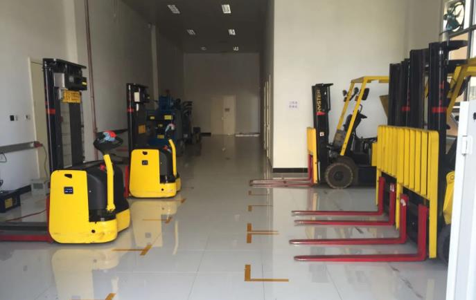 叉車充電區(qū)為什么要安裝氫氣氣體報警器